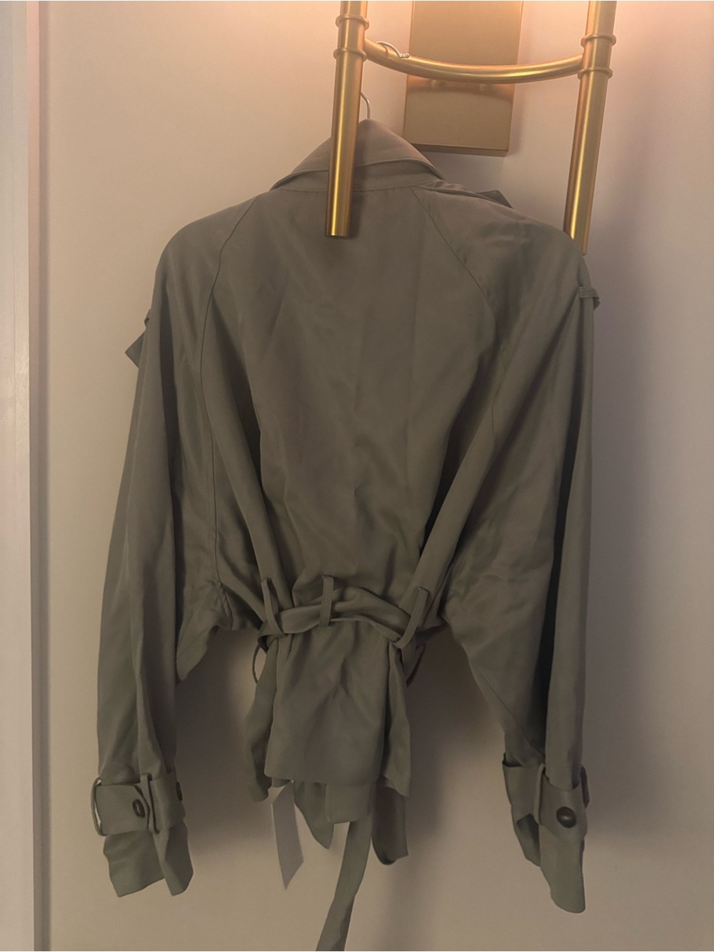 NEW! With tags
Boa sage cropped trench jacket - Picture 6 of 8